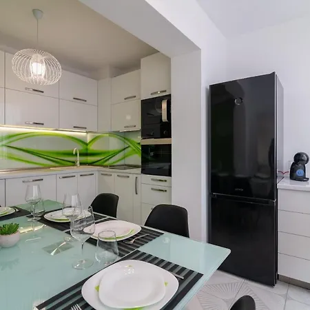 Apartment Bgapartments - Momina Salza